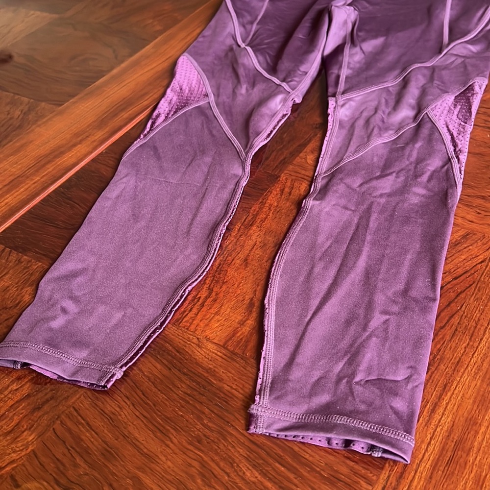 Fabletics *NWT* Spin Mesh Ultracool 7/8 Leggings - Picture 11 of 11